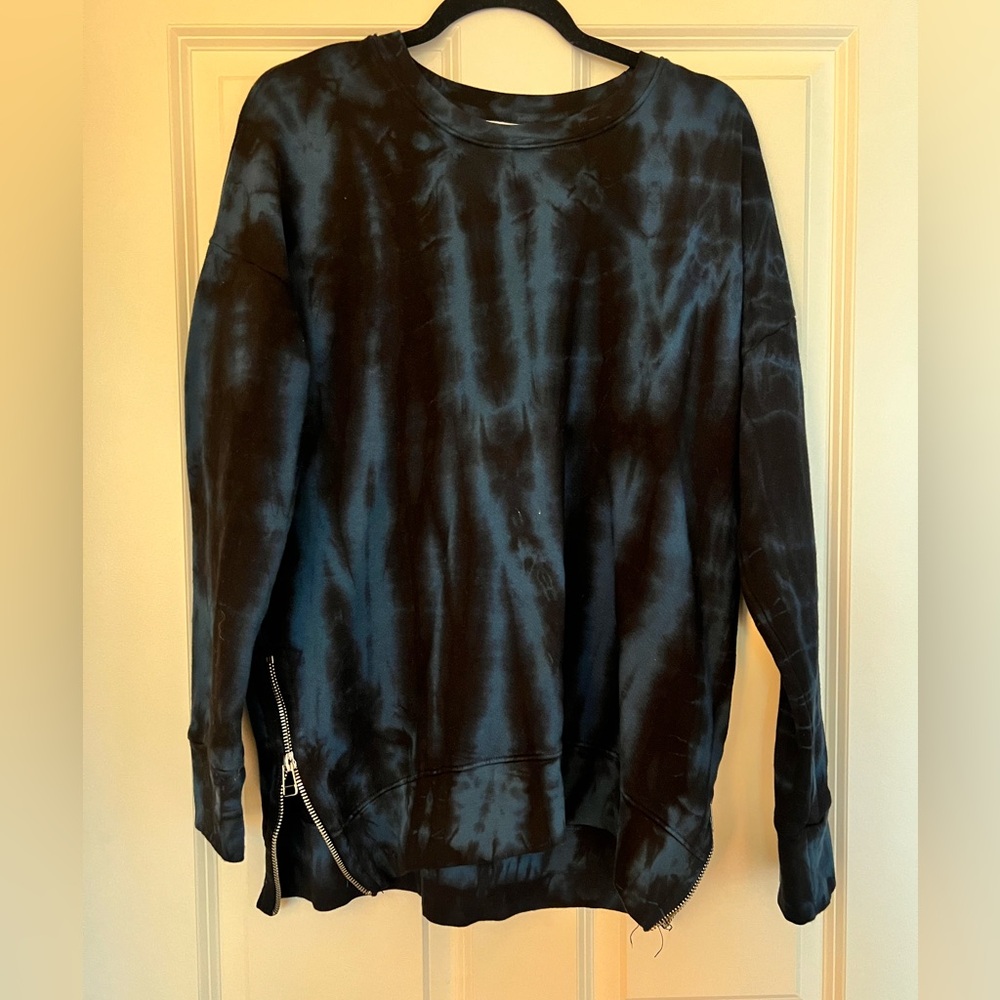 Women’s Sundry Black and Blue Crewneck Sweater